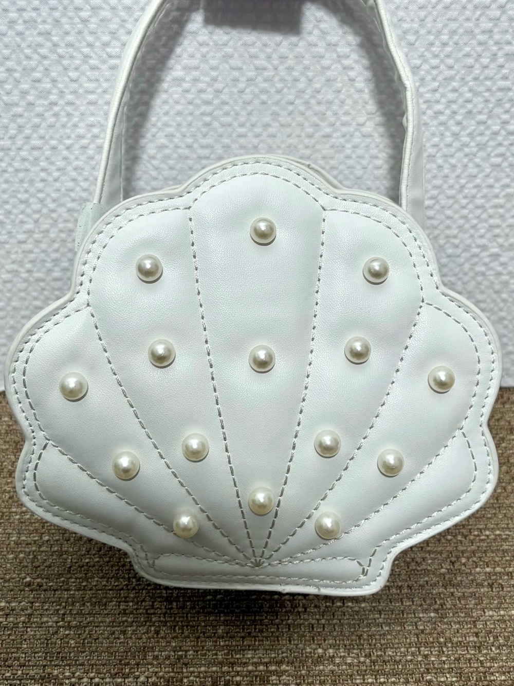 Tommy Bahama - Kid’s White Shell-Shaped Shoulder Bag with Pearl Accents